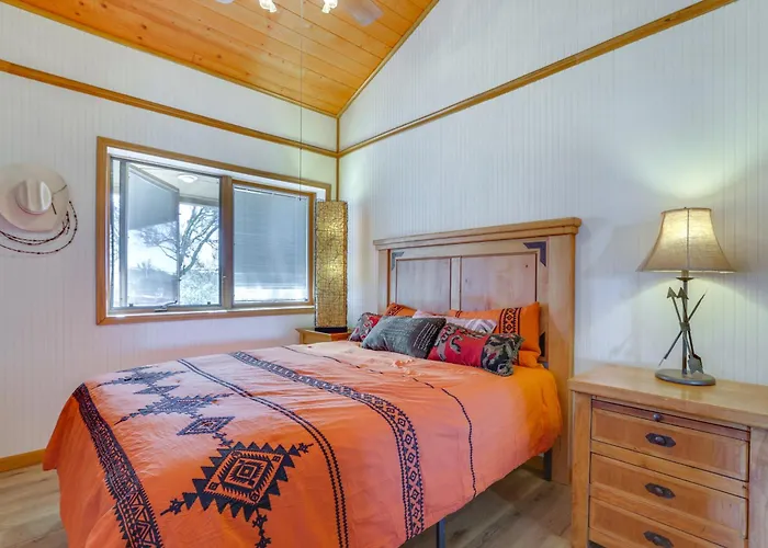 Holiday home Private Oasis On 10 Acres! Mtn Views *