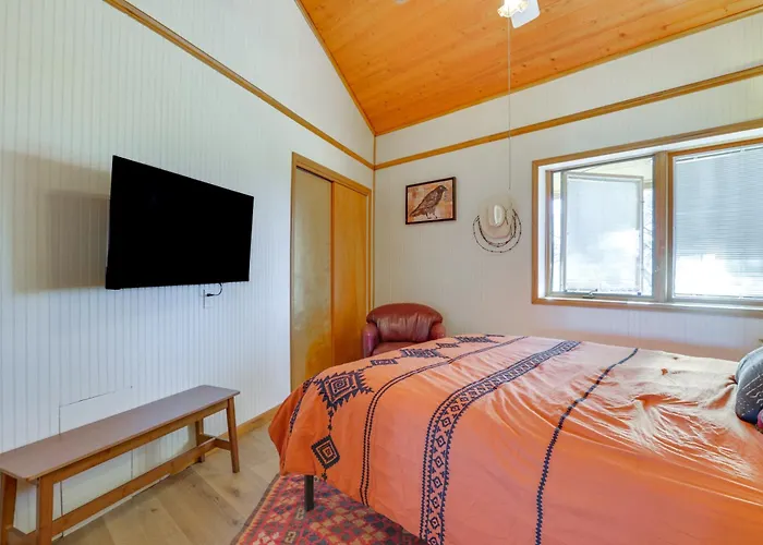 Holiday home Private Oasis On 10 Acres! Mtn Views