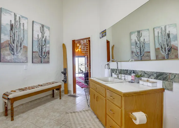 Holiday home Private Oasis On 10 Acres! Mtn Views *