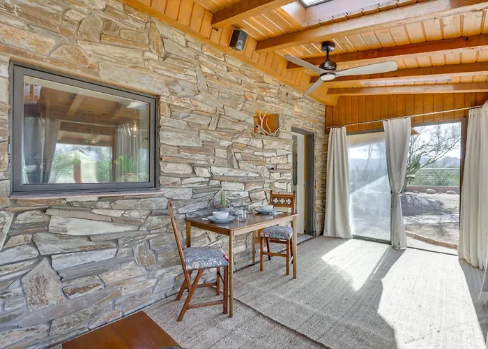 Holiday home Private Oasis On 10 Acres! Mtn Views *