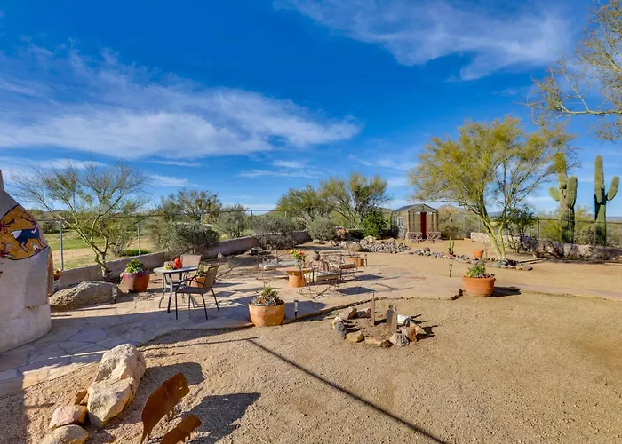 Private Oasis On 10 Acres! Mtn Views