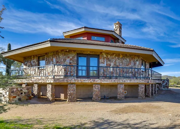 Private Oasis On 10 Acres! Mtn Views *